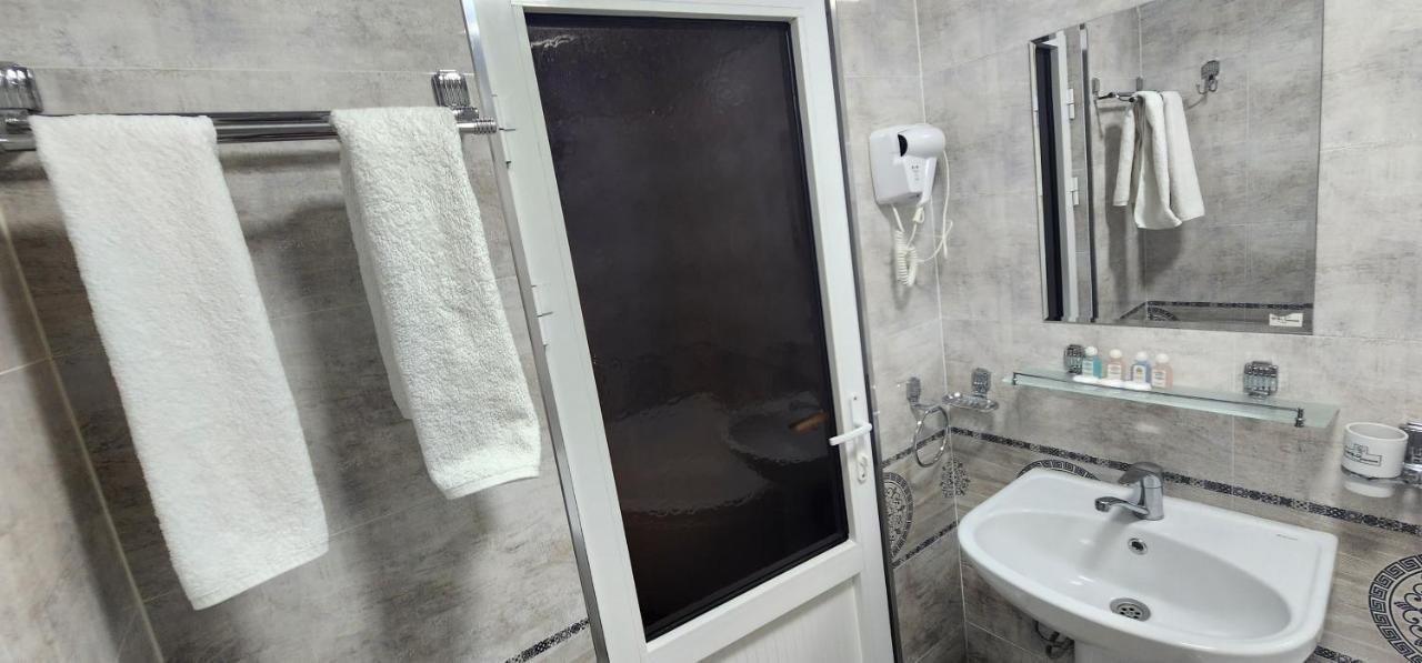 Amirshox Guest House Samarkand Bagian luar foto